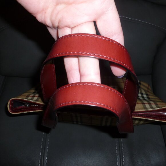 Burberry Haymarket Canvas Tote Bag Medium - Picture 11 of 14